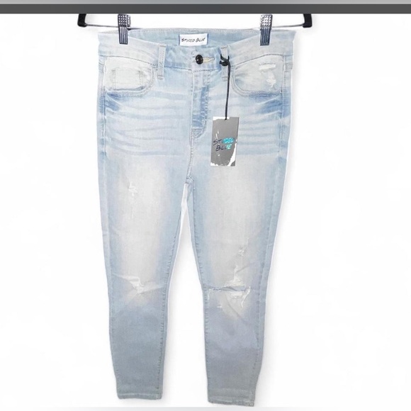Studio Blue Jeans Womens 27 Light Wash Distressed Skinny Jeans NWT - Picture 2 of 7